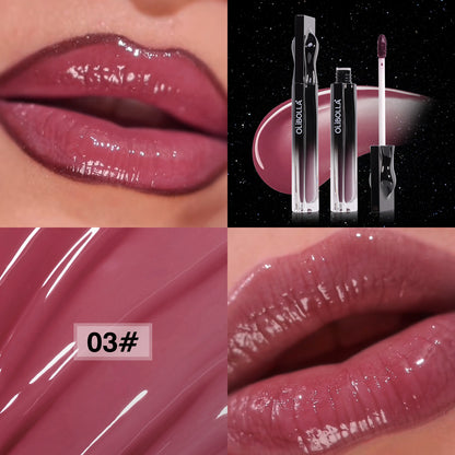 Mirror-finish high-shine lip glaze—transfer-proof waterproof and hydrating.